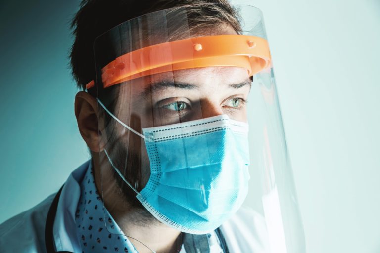 Hearing problems when talking to face mask wearers