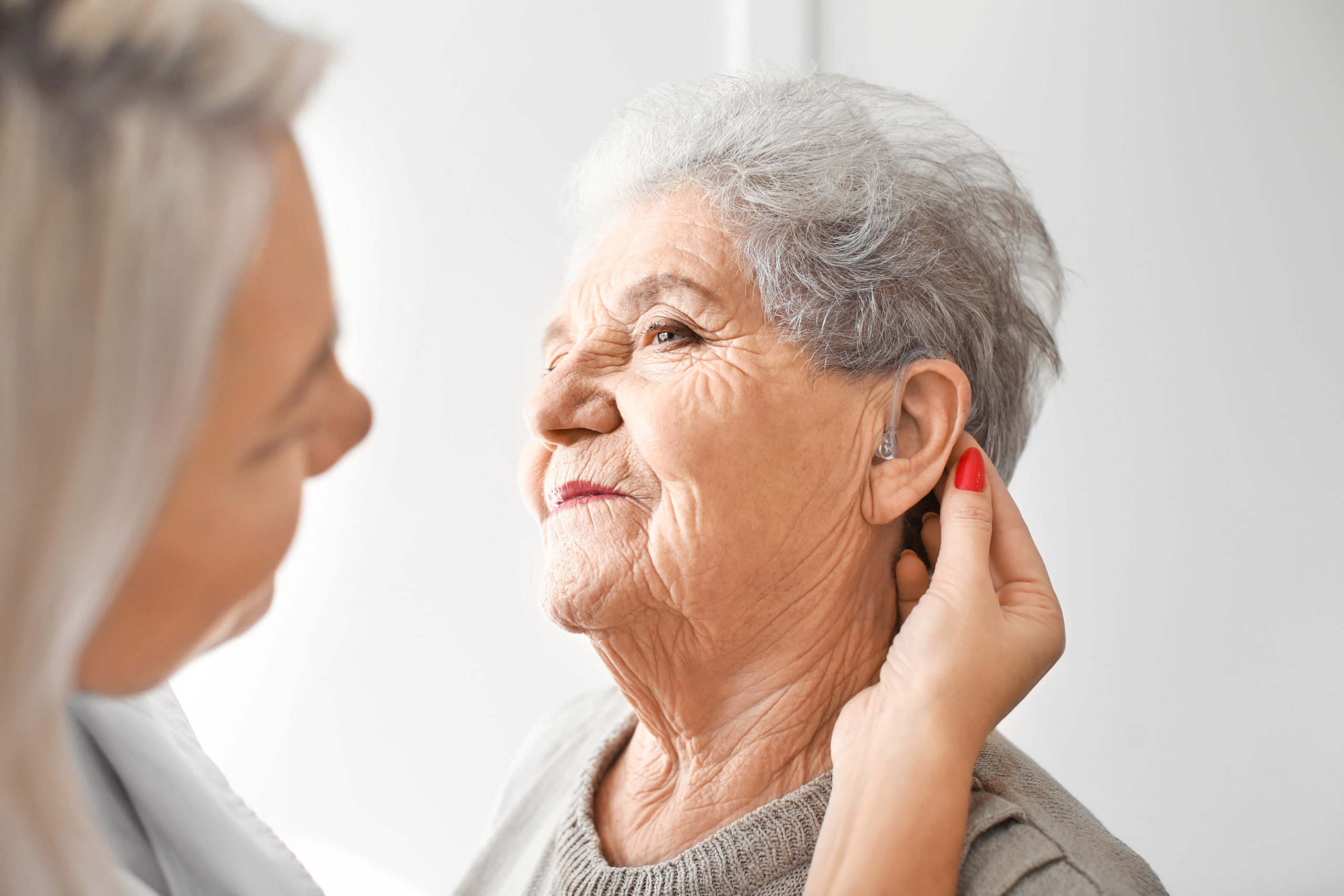 hearing test-elderly-woman-the-hearing-specialist