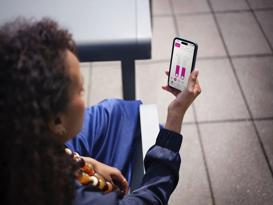 Control from your phone — Oticon Zeal